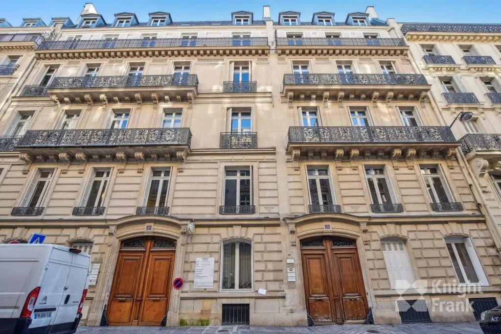 21-23 Rue De Madrid, Paris à louer Photo de l’immeuble– Image 1 sur 9