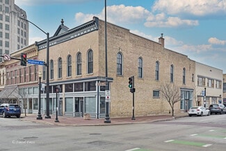 Plus de détails pour 20 Douglas Ave, Elgin, IL - Bureau à vendre
