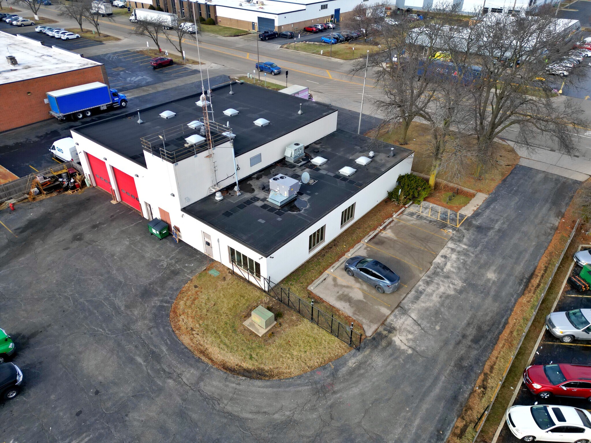 1655 Greenleaf Ave, Elk Grove Village, IL à louer Photo principale– Image 1 sur 7