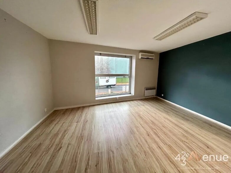 Bureau dans Andrézieux-Bouthéon à louer - Photo intérieure – Image 3 sur 6