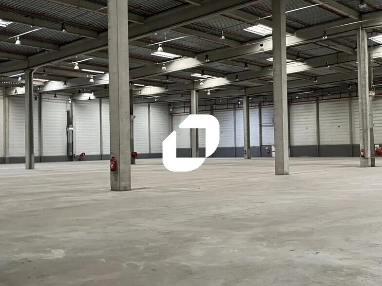 Industriel/Logistique dans Les Mureaux à vendre - Photo intérieure – Image 3 sur 6