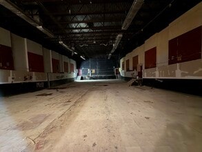 3328-3340 Hillside Ave, New Hyde Park, NY à louer Photo intérieure– Image 2 sur 3