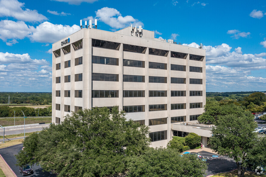 2001 Beach St, Fort Worth, TX à louer - Photo de l’immeuble – Image 1 sur 18