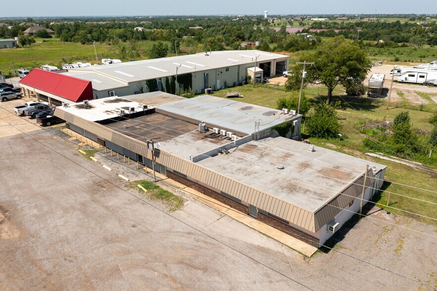 10513 S Sunnylane Rd, Oklahoma City, OK à vendre - Photo de l’immeuble – Image 2 sur 13