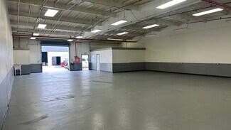 Plus de détails pour 13259-13265 Imperial Hwy, Whittier, CA - Industriel/Logistique à louer