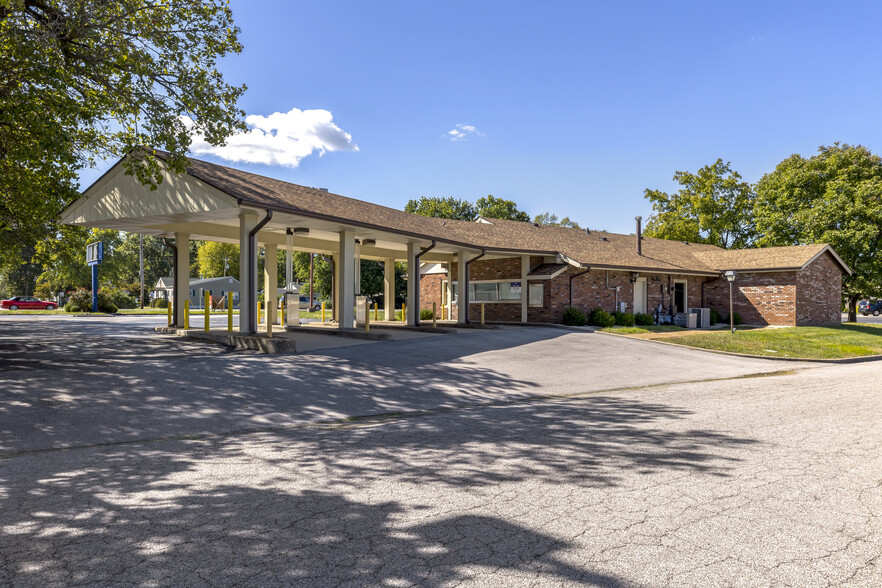 1501 W Golfview Dr, Collinsville, IL à louer - Photo de l’immeuble – Image 3 sur 16