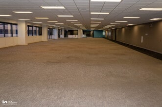 4811 Airport Plaza Dr, Long Beach, CA à louer Photo intérieure– Image 2 sur 10