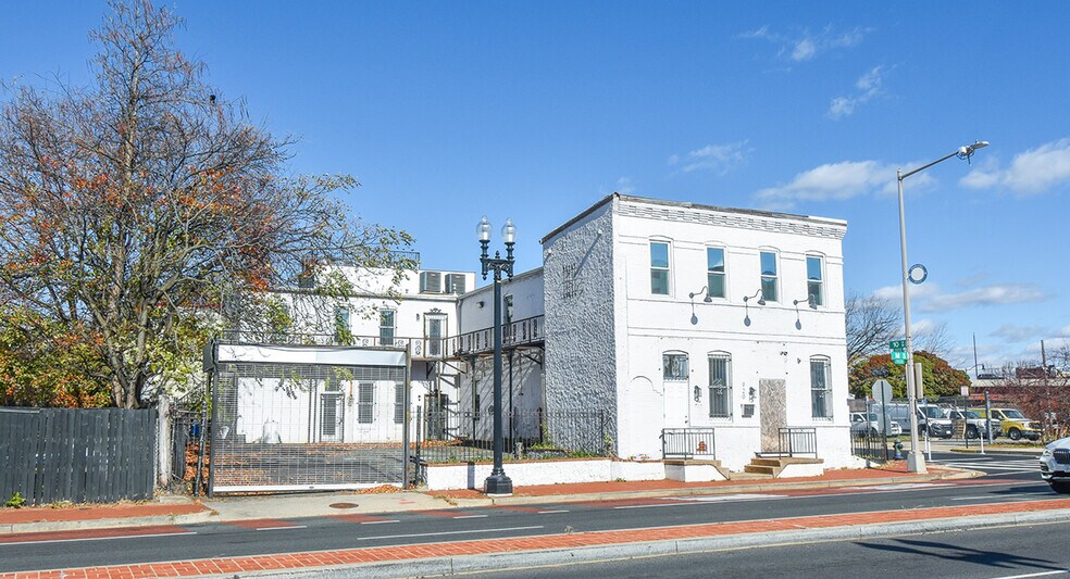920-922 M St SE, Washington, DC à vendre - Photo de l’immeuble – Image 1 sur 8