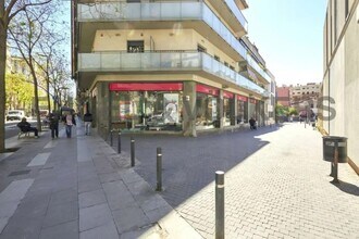 Local commercial dans Barcelone, Barcelona à louer Photo intérieure– Image 1 sur 6