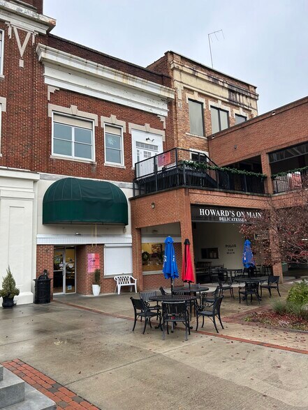 330 Main St, Greenwood, SC à vendre - Photo de l’immeuble – Image 2 sur 10