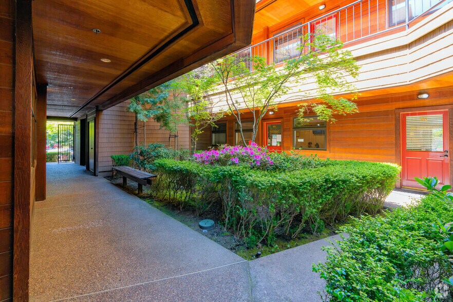 10425 Fair Oaks Blvd, Fair Oaks, CA à vendre - Hall d’entrée – Image 2 sur 15