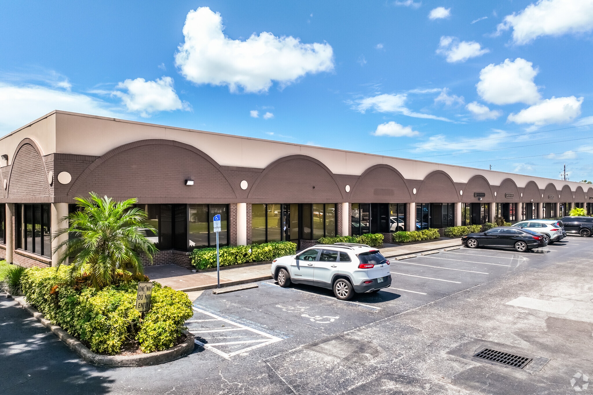 13191 Starkey Rd, Largo, FL à vendre Photo principale– Image 1 sur 1