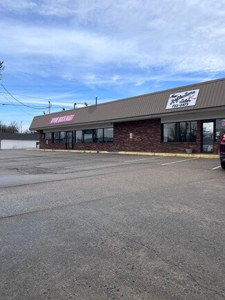 Plus de détails pour 209 River Dr, Irvine, KY - Local commercial à vendre