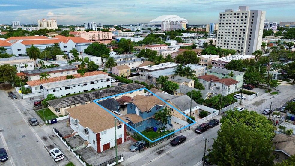 236 SW 10th Ave, Miami, FL à vendre - Photo de l’immeuble – Image 3 sur 15