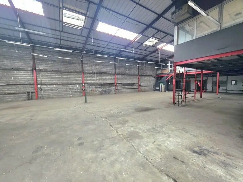 Industriel/Logistique dans Antibes à vendre - Photo intérieure – Image 3 sur 11