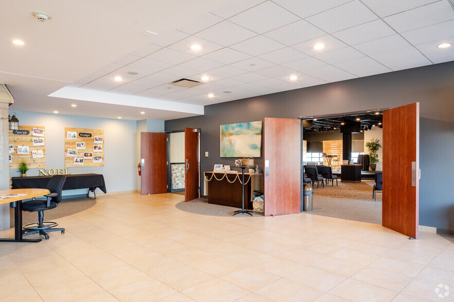 2244 W 95th St, Naperville, IL à louer - Photo intérieure – Image 3 sur 21