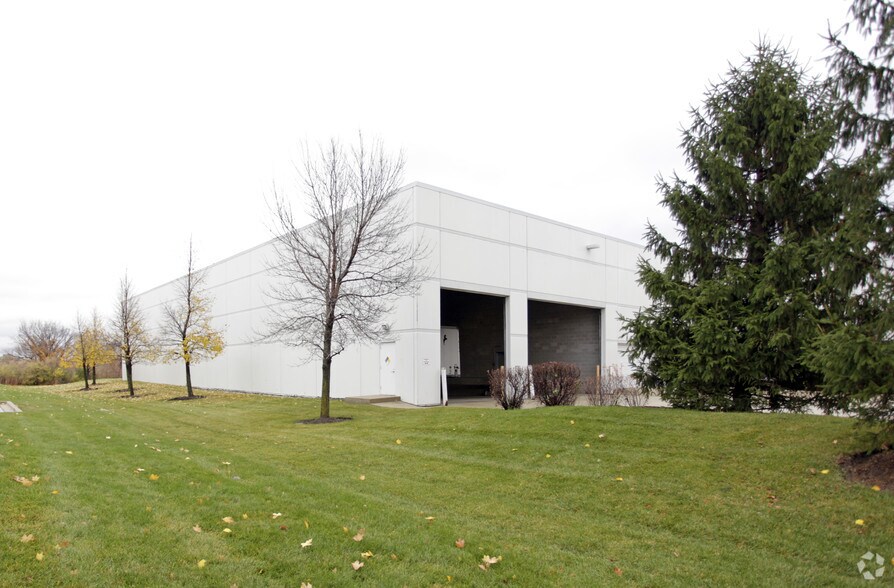 307 E Lies Rd, Carol Stream, IL à vendre - Photo de l’immeuble – Image 2 sur 2