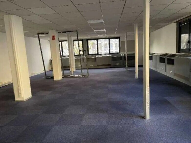 Bureau dans Villeurbanne à vendre - Photo de l’immeuble – Image 2 sur 8