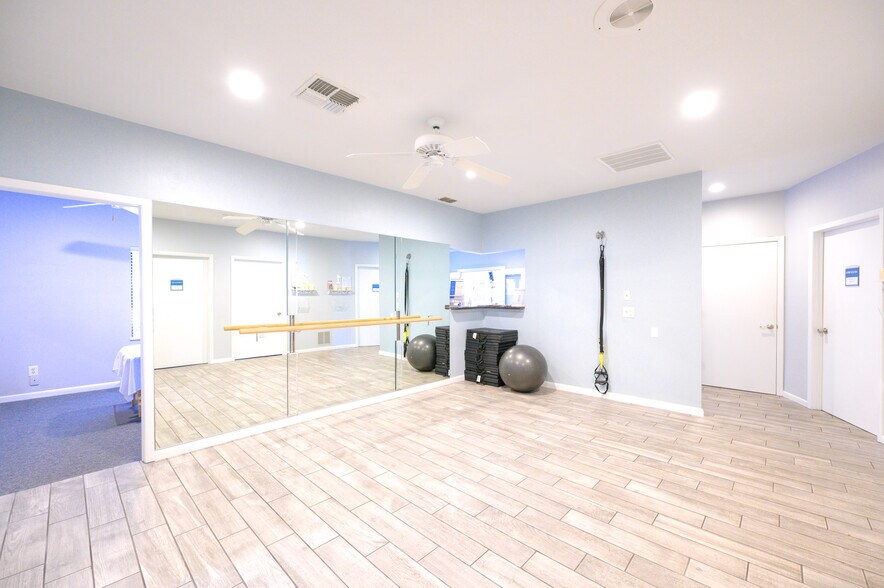 32502 US Highway 19 N, Palm Harbor, FL à louer - Photo de l’immeuble – Image 3 sur 3