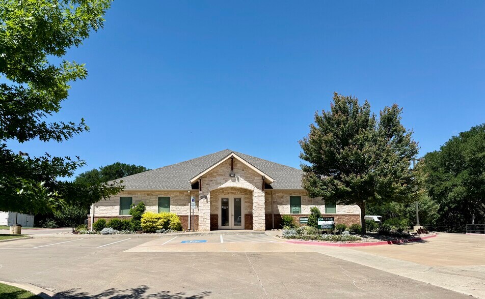 2260 Highland Village Rd, Highland Village, TX à louer - Photo de l’immeuble – Image 3 sur 4