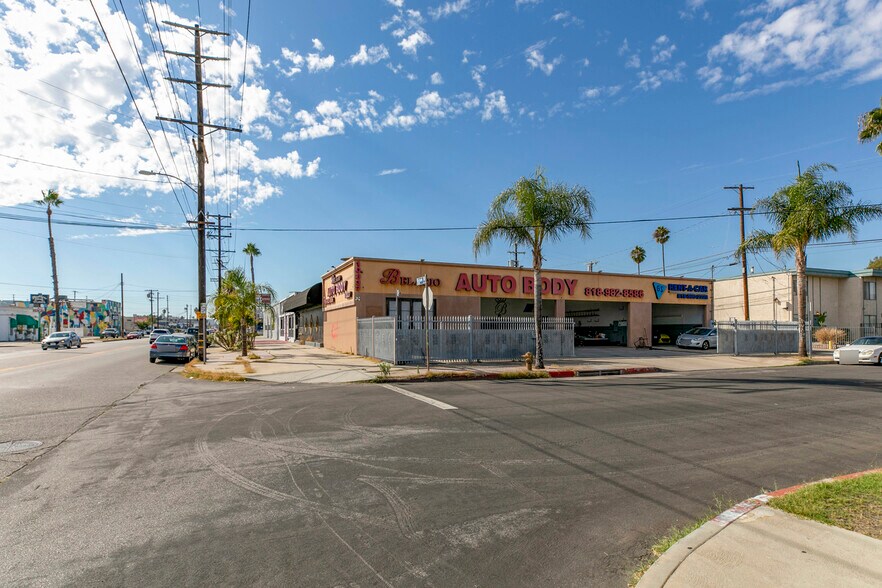 10837 Burbank Blvd, North Hollywood, CA à vendre - Photo de l’immeuble – Image 3 sur 26