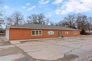 Plus de détails pour 306 Wollard Blvd, Richmond, MO - Local commercial à vendre