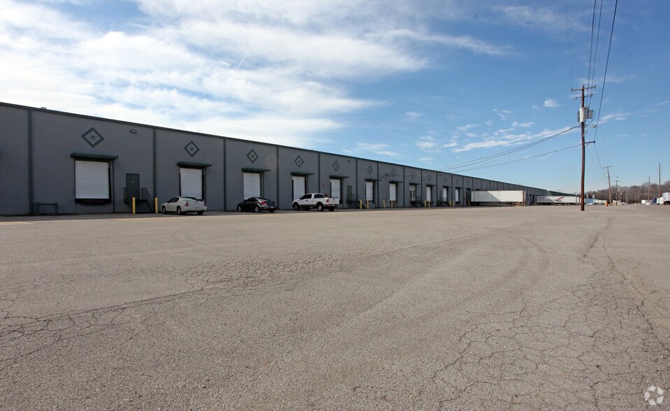 521-551 Harding Industrial Dr, Nashville, TN à louer - Photo de l’immeuble – Image 2 sur 4