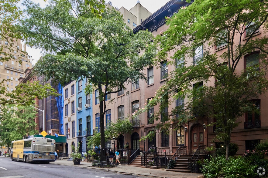 111 E 35th St, New York, NY à louer - Photo de l’immeuble – Image 2 sur 4