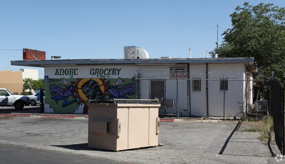 585 Giles Rd, El Paso, TX à vendre - Photo de l’immeuble – Image 2 sur 2