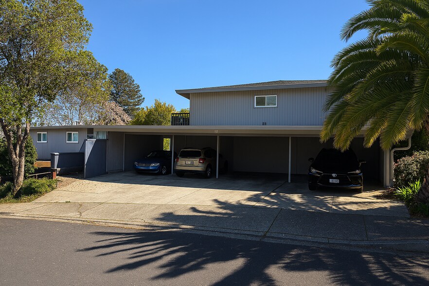 40 Foster St, Martinez, CA à vendre - Photo principale – Image 1 sur 6