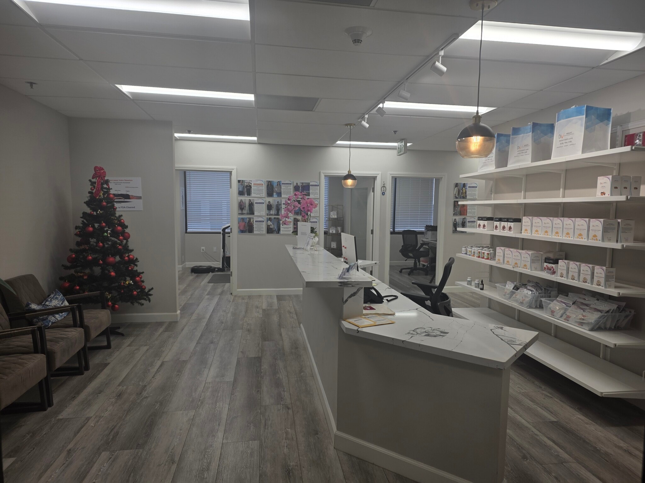 425 E Colorado St, Glendale, CA à louer Photo intérieure– Image 1 sur 14