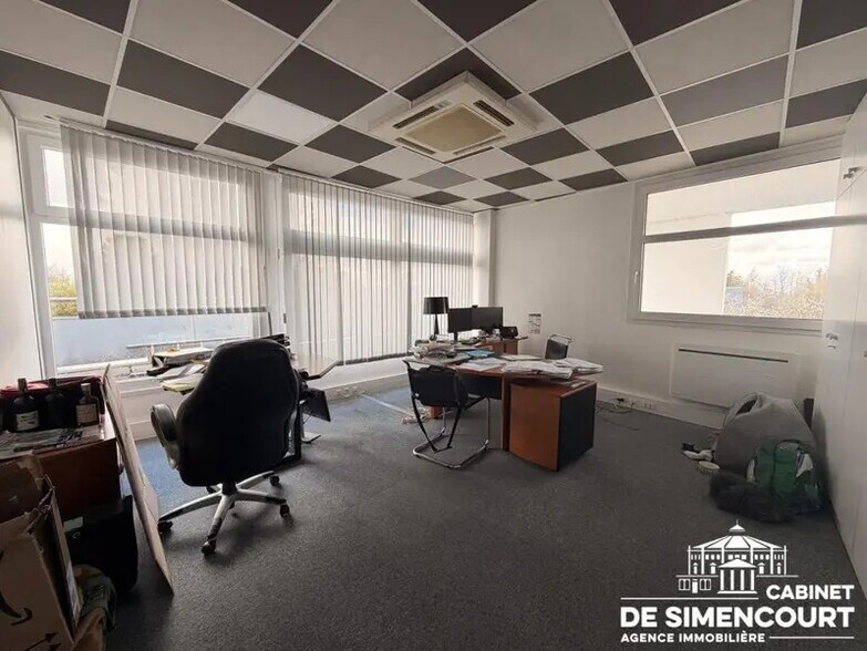 Bureau dans Amiens à louer - Photo de l’immeuble – Image 2 sur 5