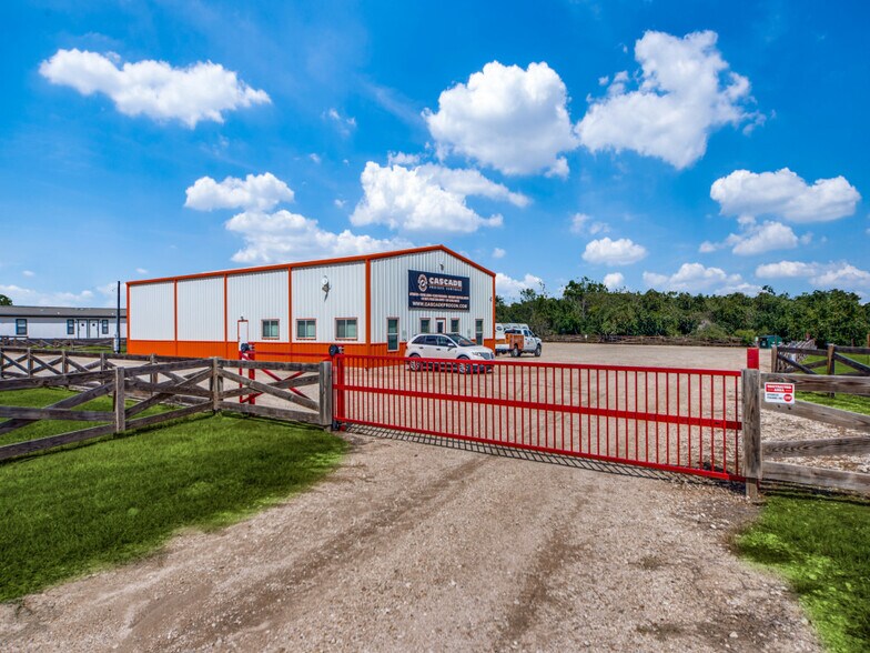 5367 State Highway 97 E, Floresville, TX à vendre - Photo de l’immeuble – Image 2 sur 8