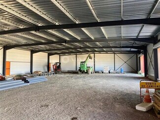 Plus de détails pour Local commercial à louer