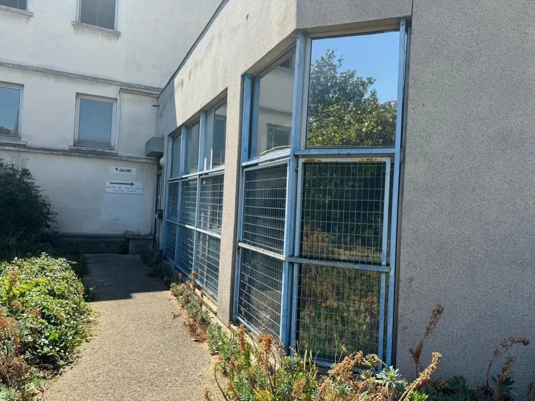 55 Rue Charles Frérot, Gentilly à louer Photo de l’immeuble– Image 1 sur 15