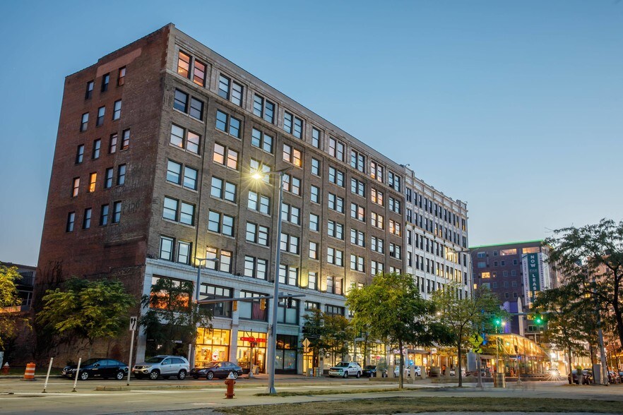 1900 Euclid Ave, Cleveland, OH à louer - Photo de l’immeuble – Image 1 sur 1