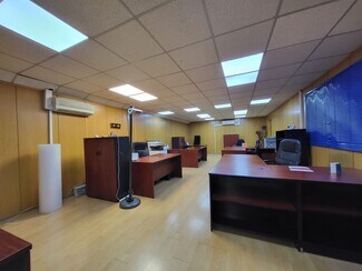 Plus de détails pour Local commercial à louer