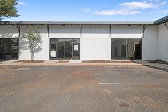 5555 N Lamar Blvd, Austin, TX à louer Photo intérieure– Image 1 sur 18