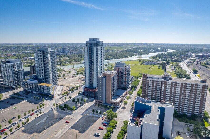 602 8 Av SE, Calgary, AB à louer - Aérien – Image 2 sur 5