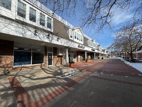 3-51 Long Wharf Mall, Newport, RI à louer Photo intérieure– Image 2 sur 8