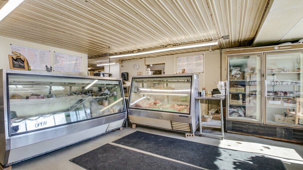 2310 S Main St, Bloomer, WI à vendre - Photo de l’immeuble – Image 2 sur 29