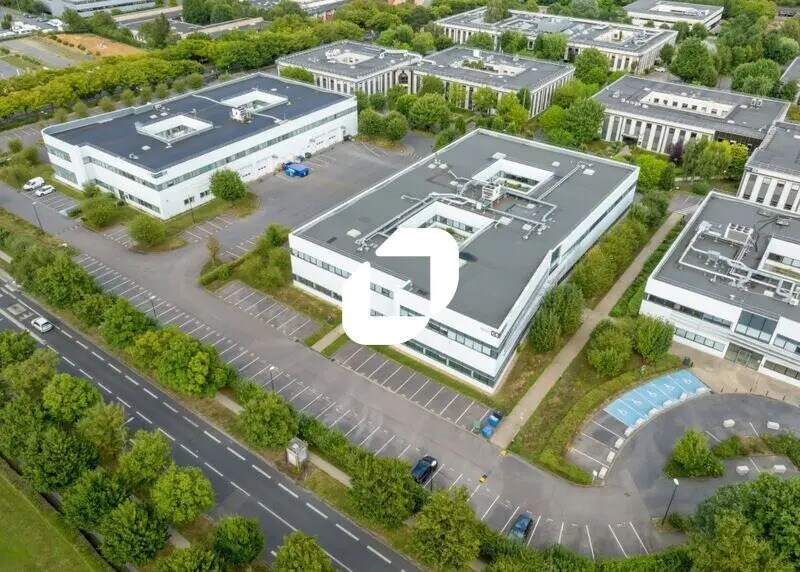 Local d’activités dans Cergy à louer - Photo de l’immeuble – Image 1 sur 25