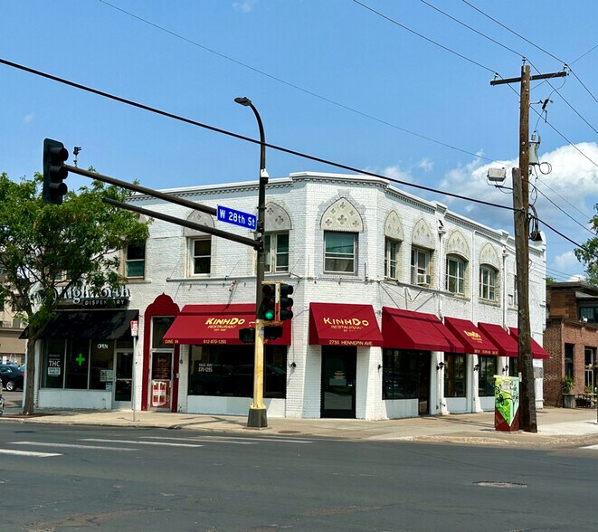 2733-2741 Hennepin Ave, Minneapolis, MN à louer - Photo de l’immeuble – Image 2 sur 7