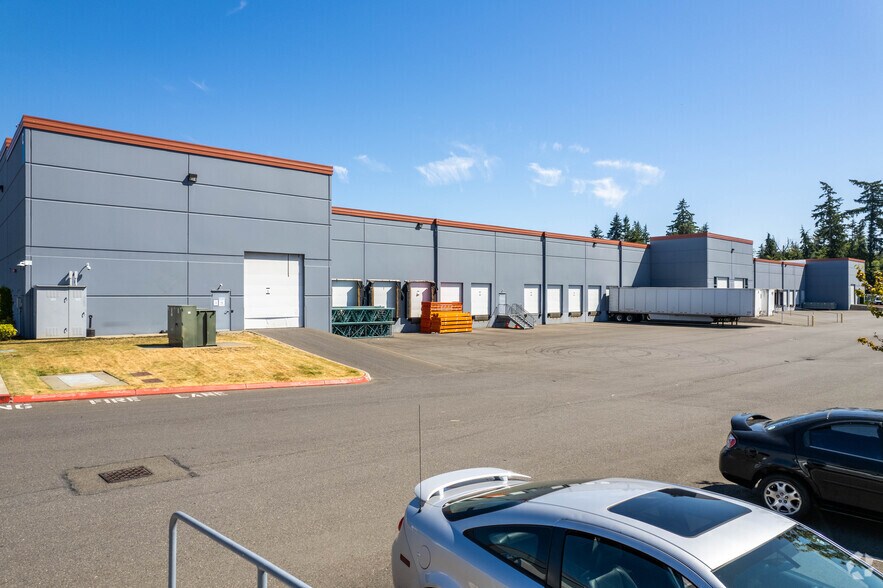 6305 36th Ave W, Everett, WA à louer - Photo de l’immeuble – Image 2 sur 8