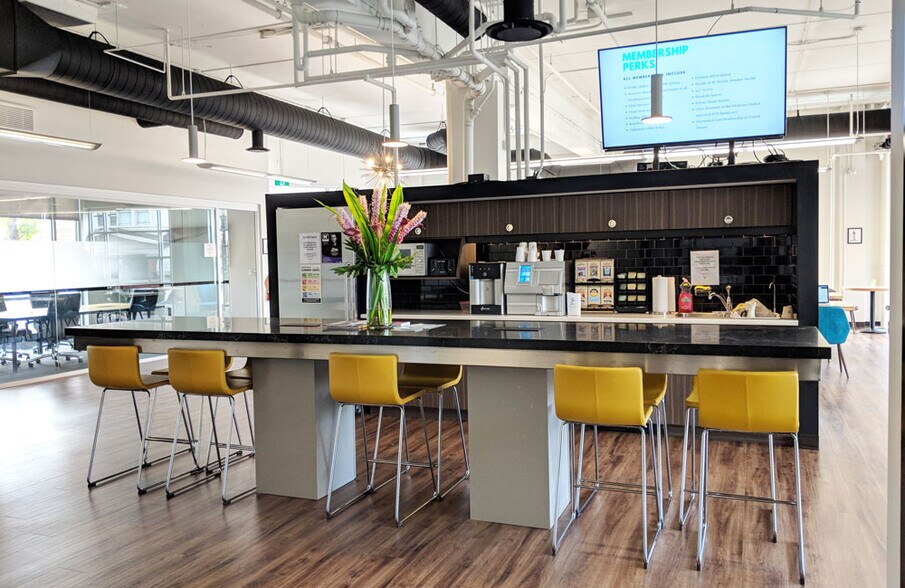 290 King St E, Kitchener, ON à louer - Photo intérieure – Image 2 sur 11