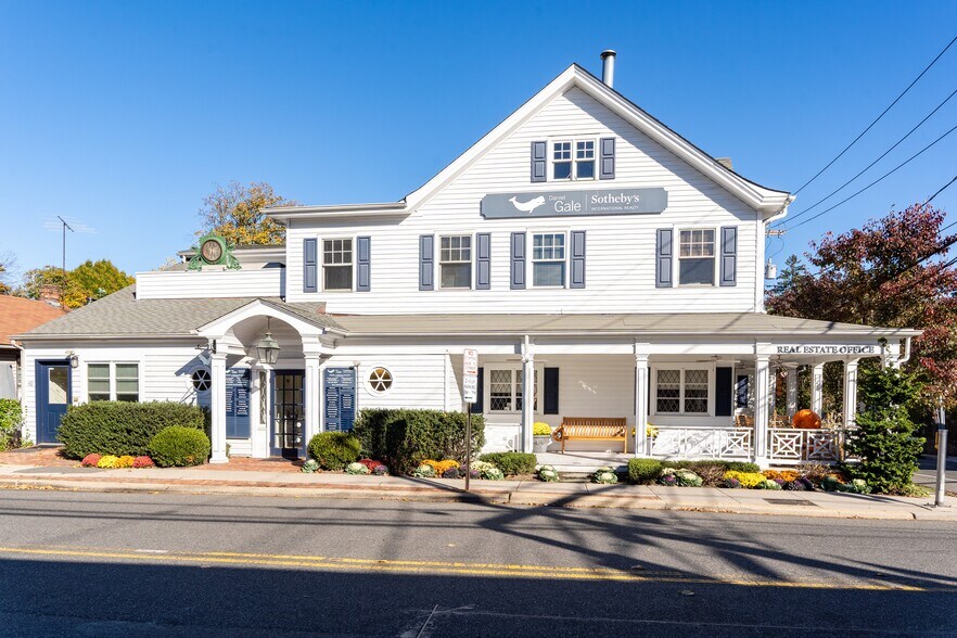 40 Birch Hill Rd, Locust Valley, NY à louer - Photo de l’immeuble – Image 2 sur 10