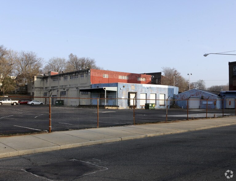 4629 Adams Ave, Philadelphia, PA à louer - Photo principale – Image 1 sur 8