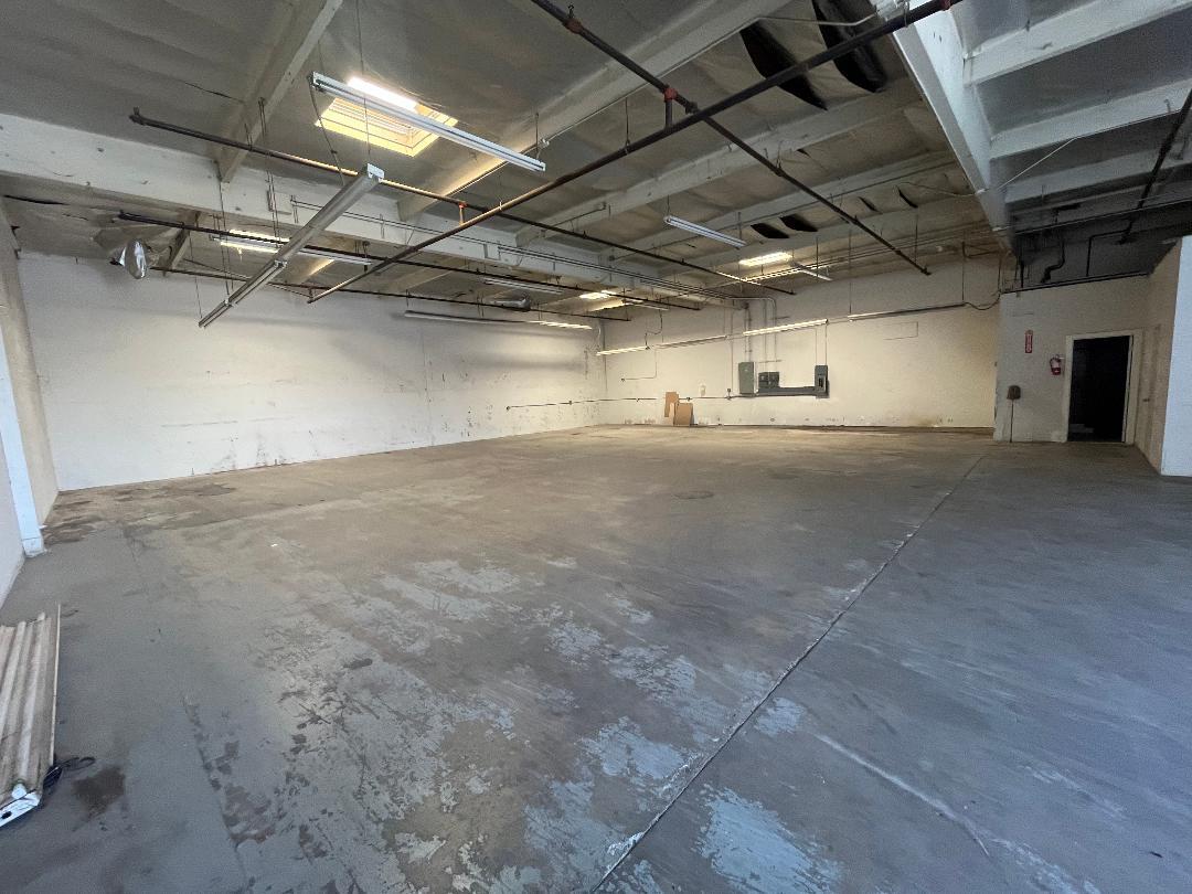 410 E Walnut Ave, Fullerton, CA à louer Photo intérieure– Image 1 sur 8