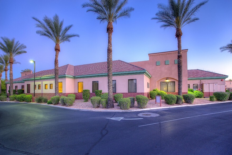 5750 W Thunderbird Rd, Glendale, AZ à louer - Photo de l’immeuble – Image 3 sur 12