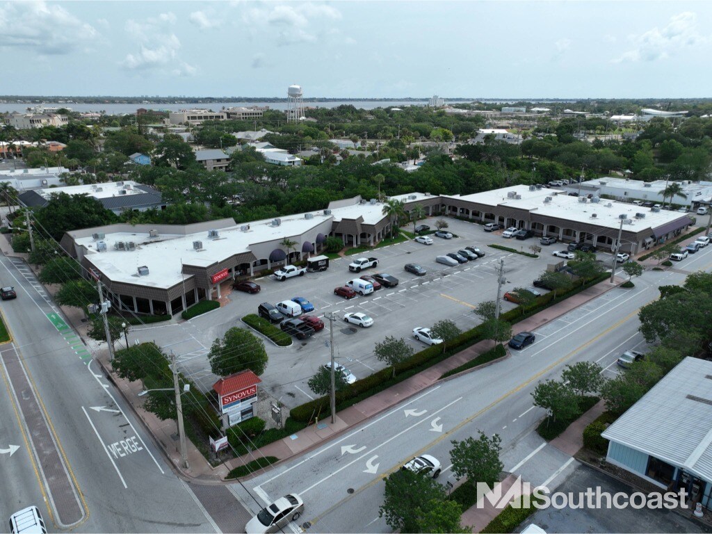 715-735 Colorado Ave, Stuart, FL à louer Photo de l’immeuble– Image 1 sur 5